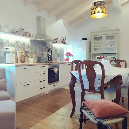 Totolos In Lazaratika Corfu Agios Panteleimon (Corfu)