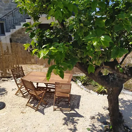 Hébergement de vacances Totolos In Lazaratika Corfu Agios Panteleimon (Corfu)