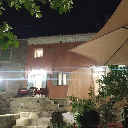 Hébergement de vacances Totolos In Lazaratika Corfu