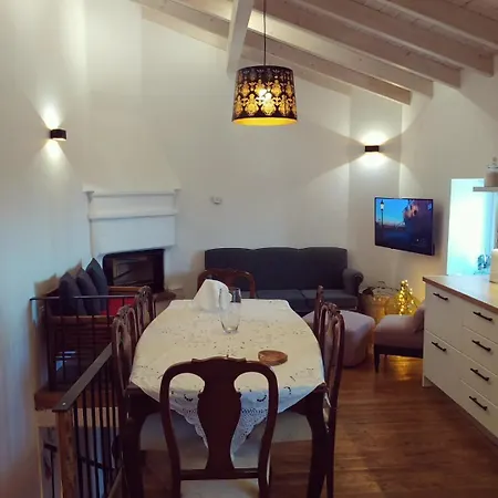 Totolos In Lazaratika Corfu *