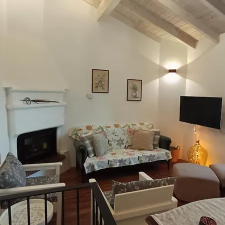 Totolos In Lazaratika Corfu