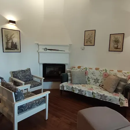Hébergement de vacances Totolos In Lazaratika Corfu Agios Panteleimon (Corfu)