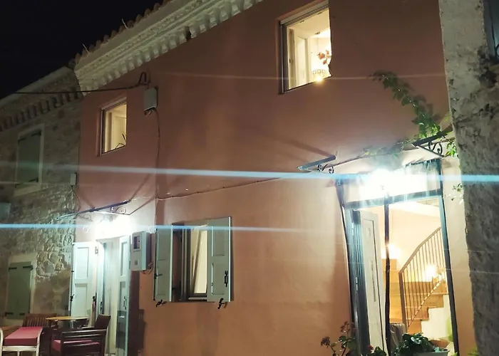 Totolos In Lazaratika Corfu * Agios Panteleimon (Corfu)