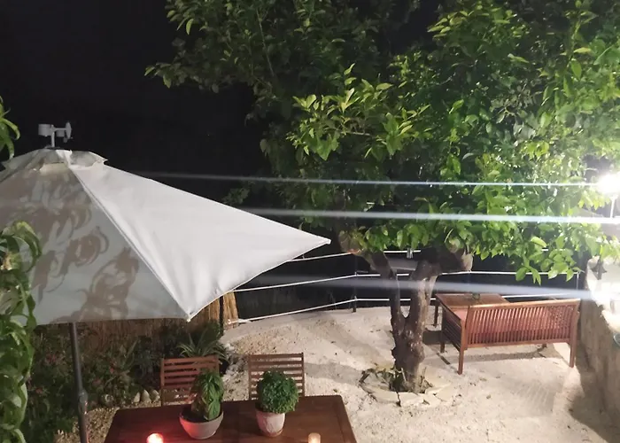 Totolos In Lazaratika Corfu Agios Panteleimon (Corfu)