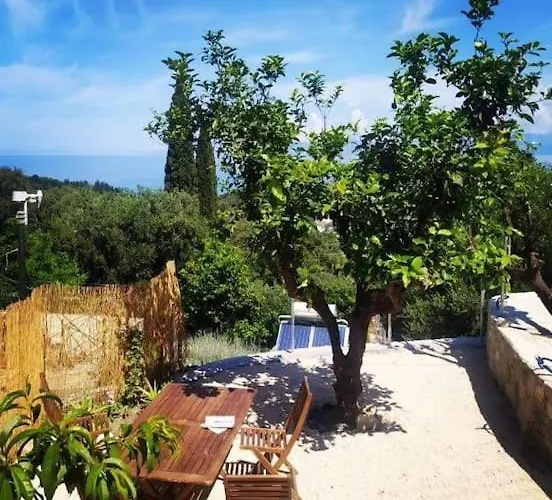 Semesterbostad Totolos In Lazaratika Corfu