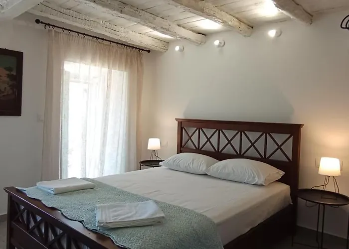 Totolos In Lazaratika Corfu Semesterbostad Agios Panteleimon (Corfu)